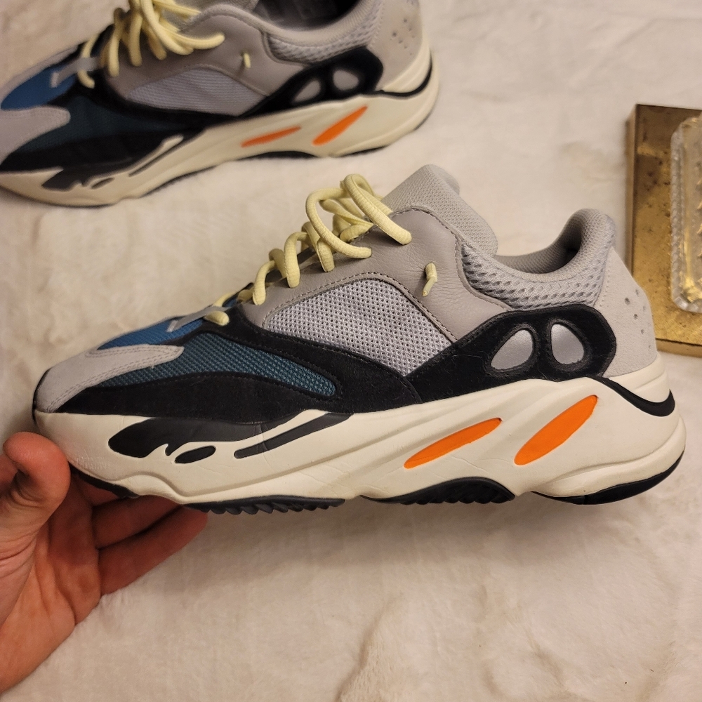 ADIDAS YEEZY 700 WAVERUNNER, size 11